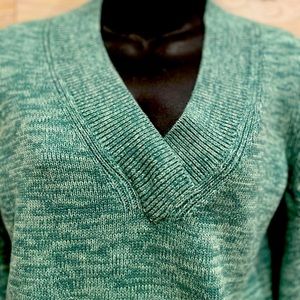 Gap sweater with V neck very soft.